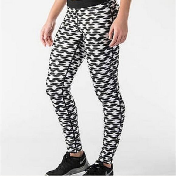 NIKE RUNNING LEGGINGS IN BLACK AND WHITE - Picture 1 of 9